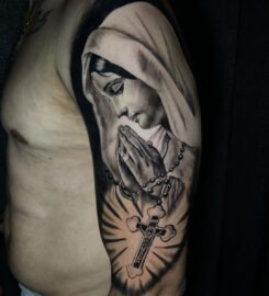 Bizonhe Tattoo